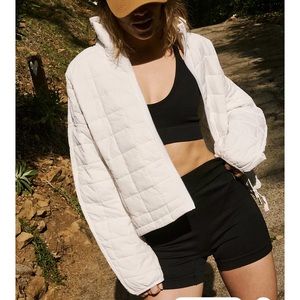 Free people poppy packable puffer. Size XS. Beige color